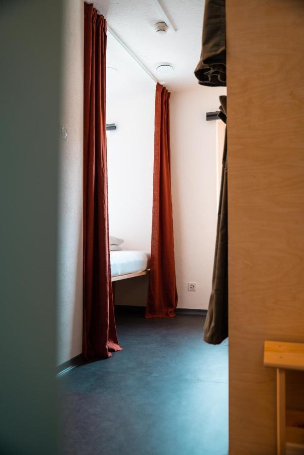 Bogentrakt Hostel Τσουρ Εξωτερικό φωτογραφία